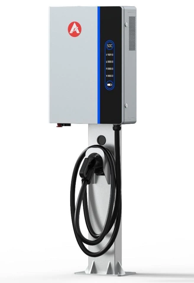 Fyrirferðarlítið 30 kW DC-hleðslutæki á stöpli með einu CCS2-tengi